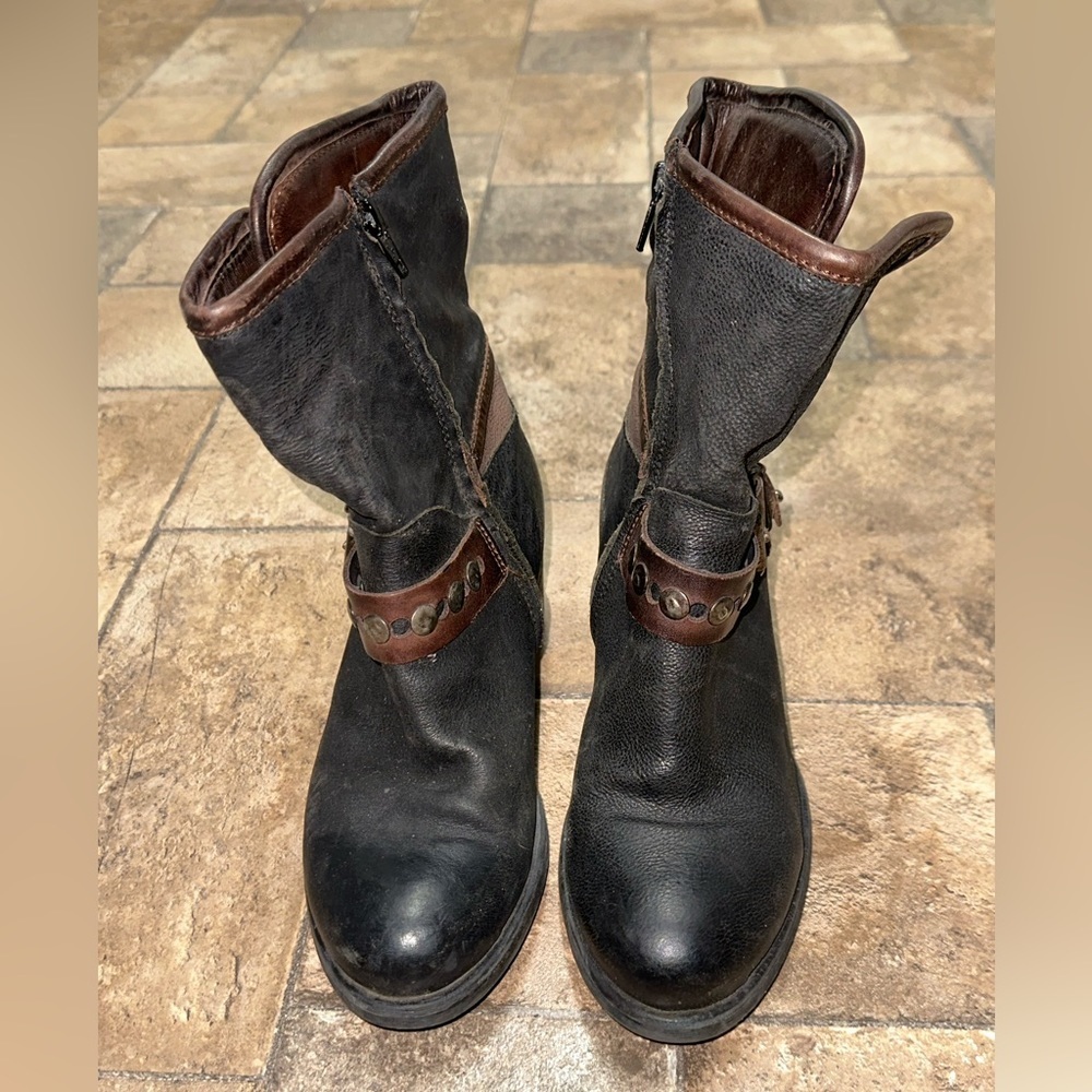 Arnold Churgin Black Leather Ankle Boots Studded Strap EU 37